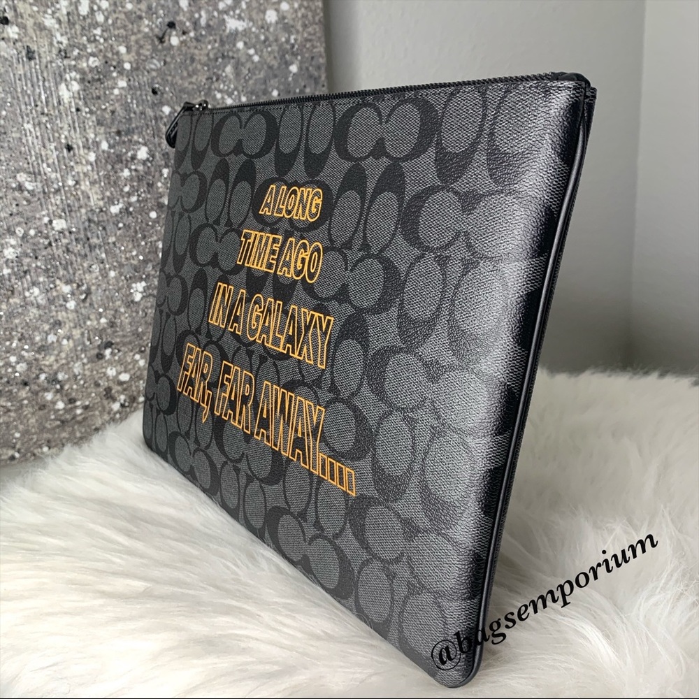 Coach x Star Wars Large Pouch - Picture 3 of 4